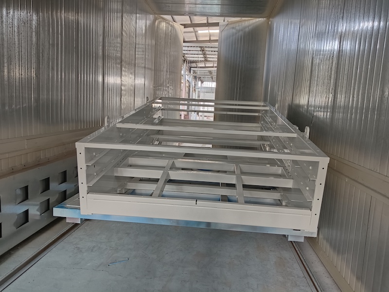 Environmental spray booth